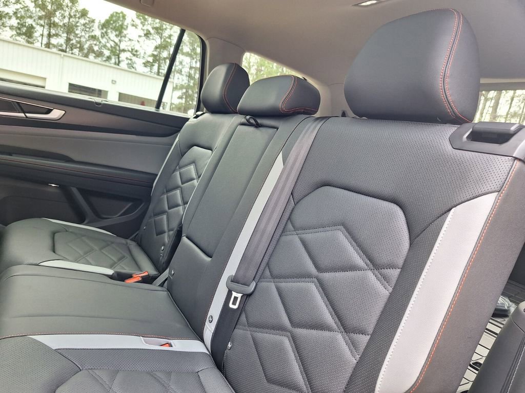New 2026 Volkswagen Atlas Peak Edition image 25