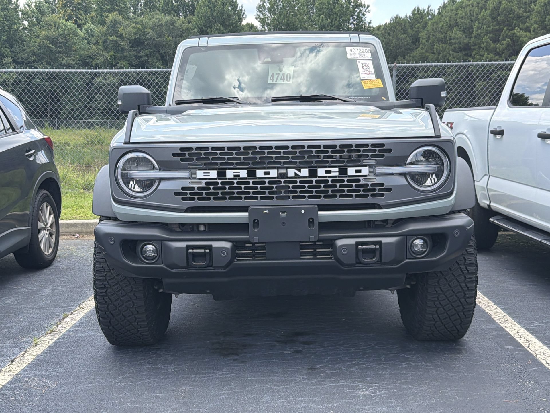 Used 2023 Ford Bronco Badlands AWD/4WD image 2