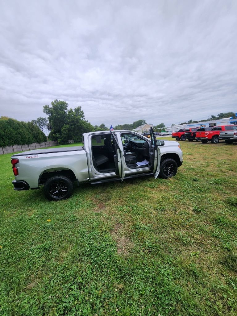 Used 2022 Chevrolet Silverado 1500 LT Trail Boss w/ LPO, Dark Essentials Package AWD/4WD image 8