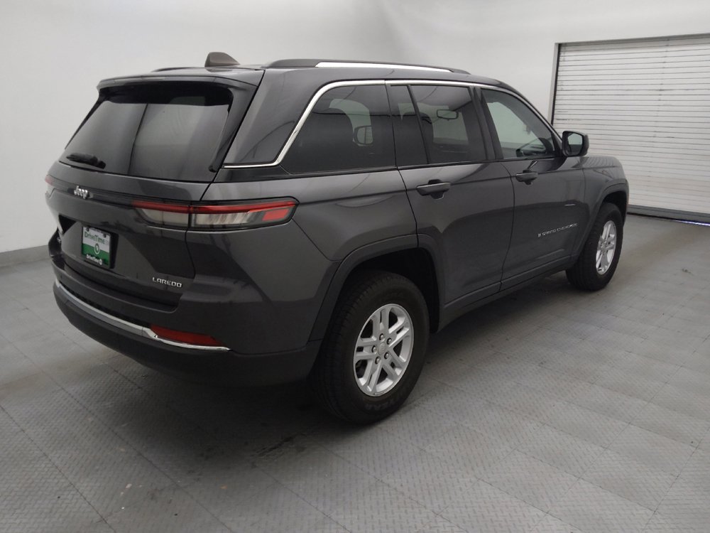 Used 2023 Jeep Grand Cherokee Laredo AWD/4WD image 9