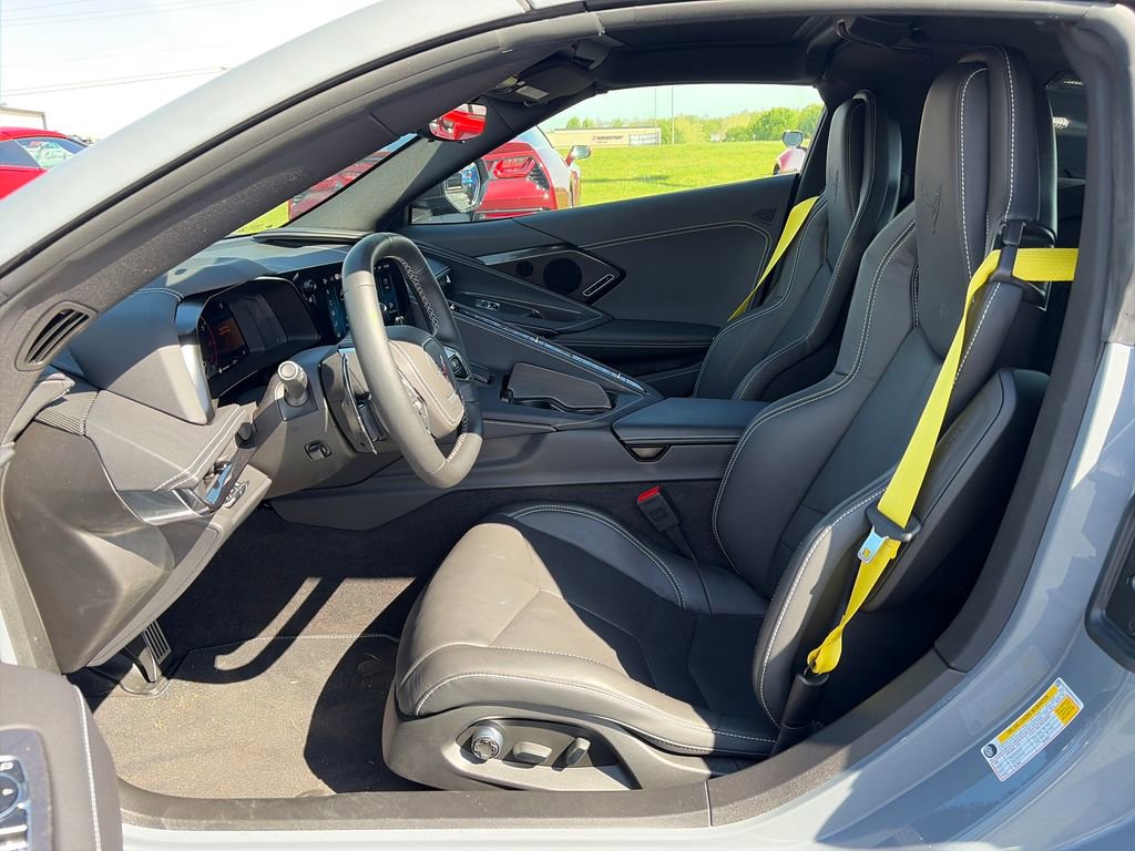 Used 2025 Chevrolet Corvette Stingray Preferred Cpe w/ Z51 Performance Package RWD image 14