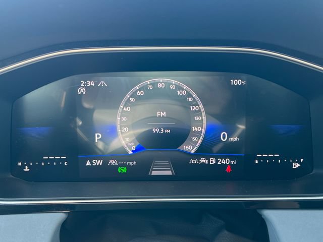 Used 2025 Volkswagen Jetta SE FWD image 22
