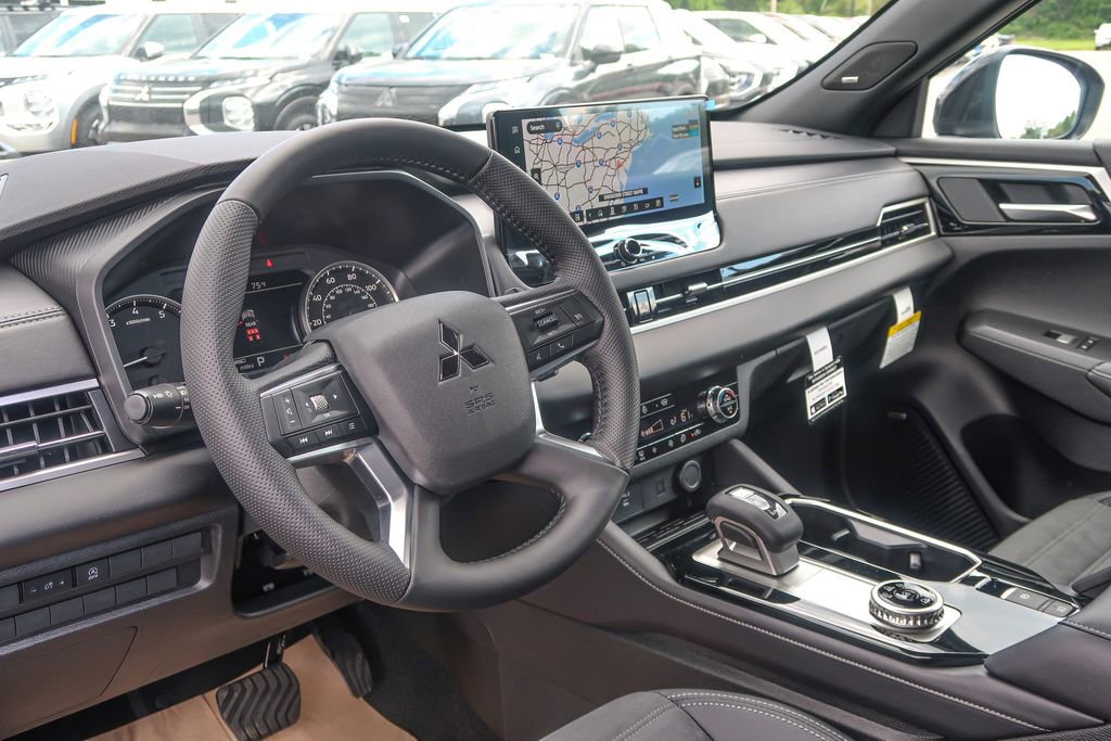 New 2026 Mitsubishi Outlander LE AWD/4WD image 28