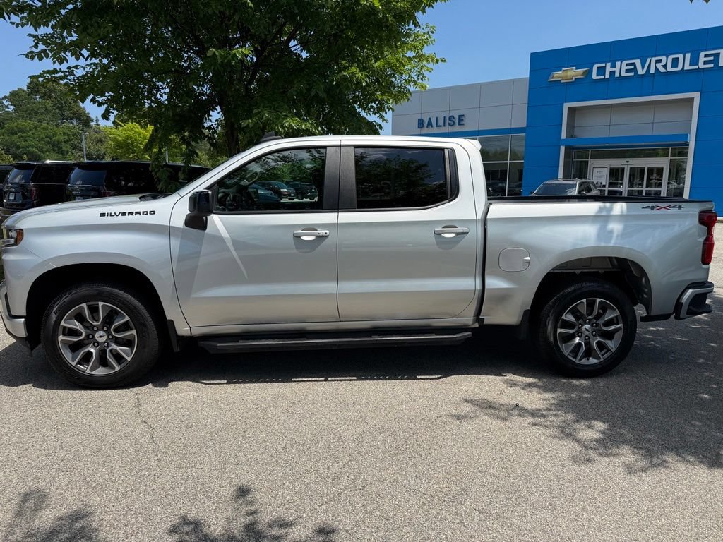 Used 2020 Chevrolet Silverado 1500 RST w/ RST Value Package AWD/4WD image 2