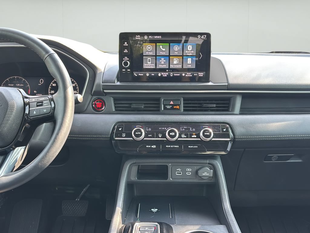 Used 2025 Honda Pilot EX-L image 18