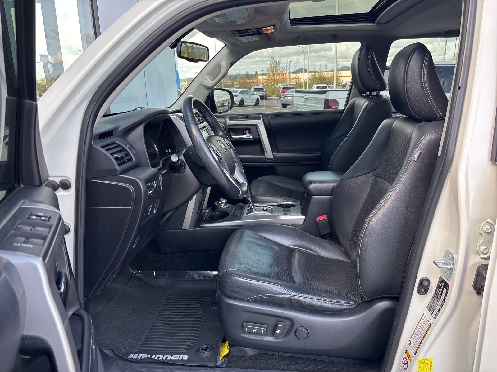 Used 2017 Toyota 4Runner Limited AWD/4WD image 10