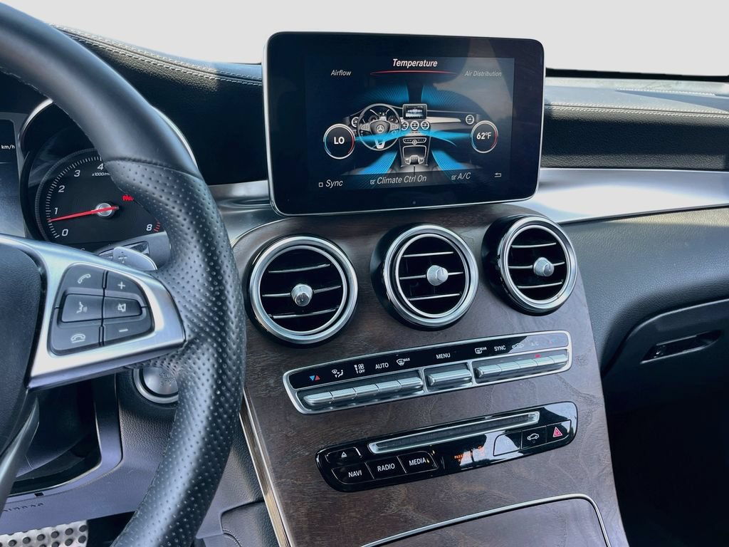 Used 2019 Mercedes-Benz GLC 300 4MATIC image 15