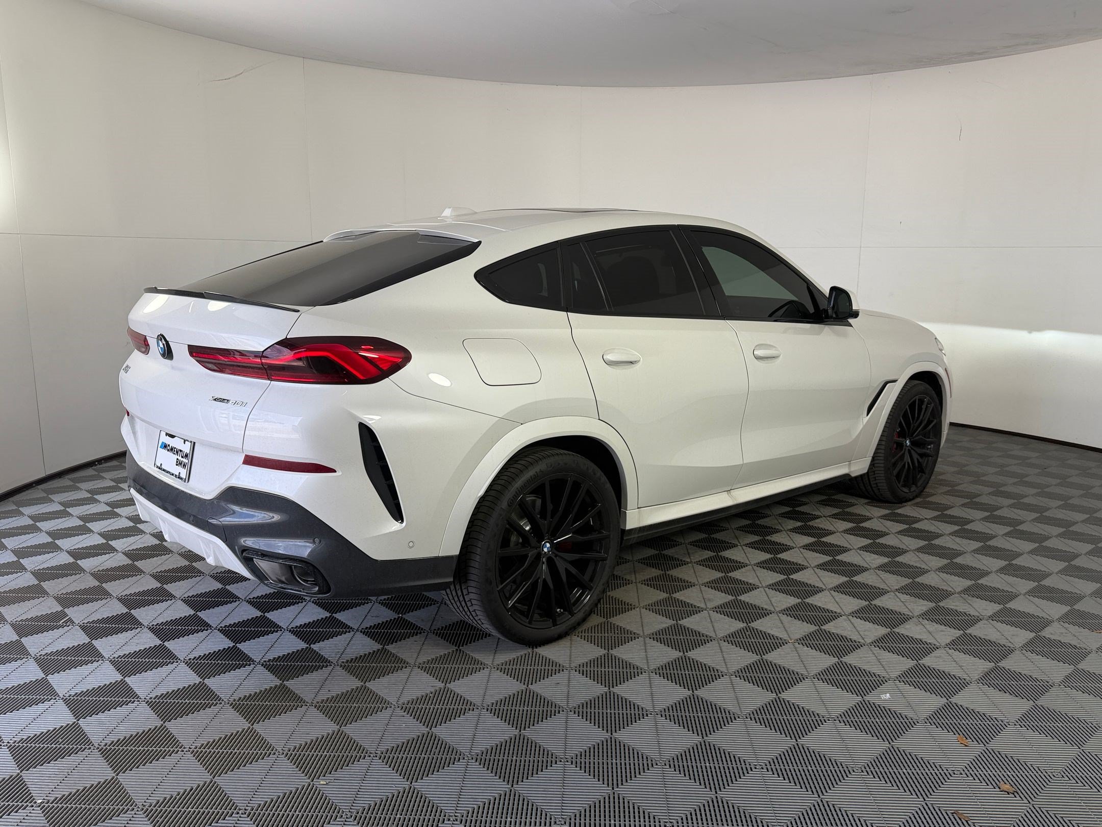 New 2026 BMW X6 xDrive40i w/ Executive Package AWD/4WD image 9