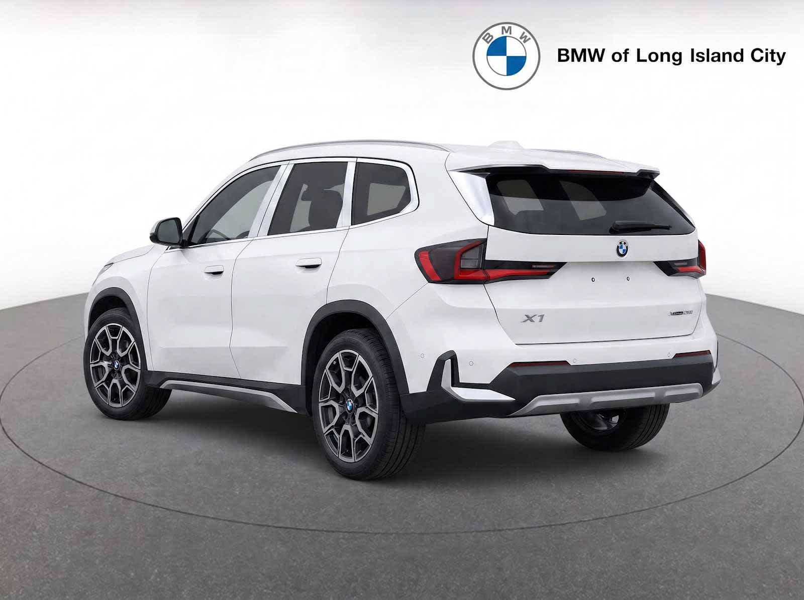 New 2026 BMW X1 xDrive28i w/ Technology Package AWD/4WD image 5