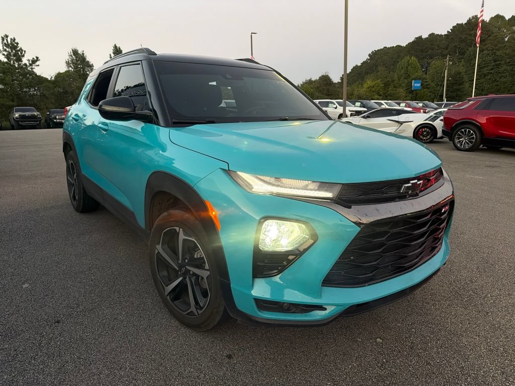 Used 2022 Chevrolet TrailBlazer RS w/ Sun and Liftgate Package AWD/4WD image 3