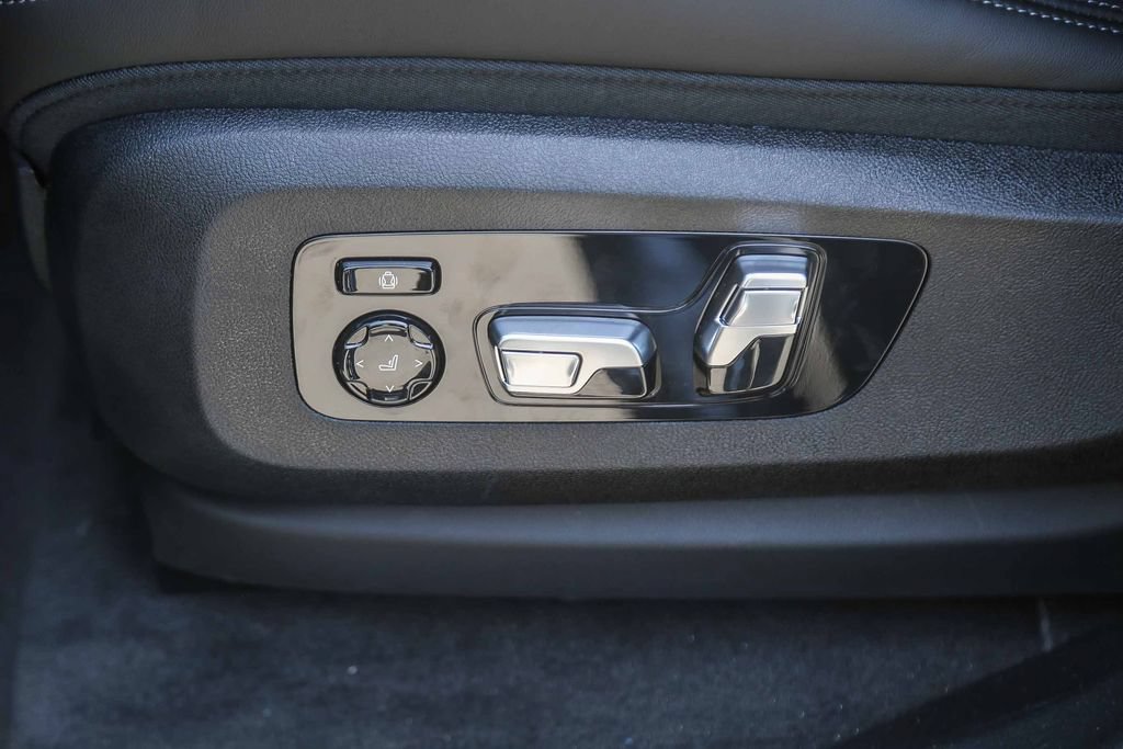 New 2026 BMW XM Label Red AWD/4WD image 18