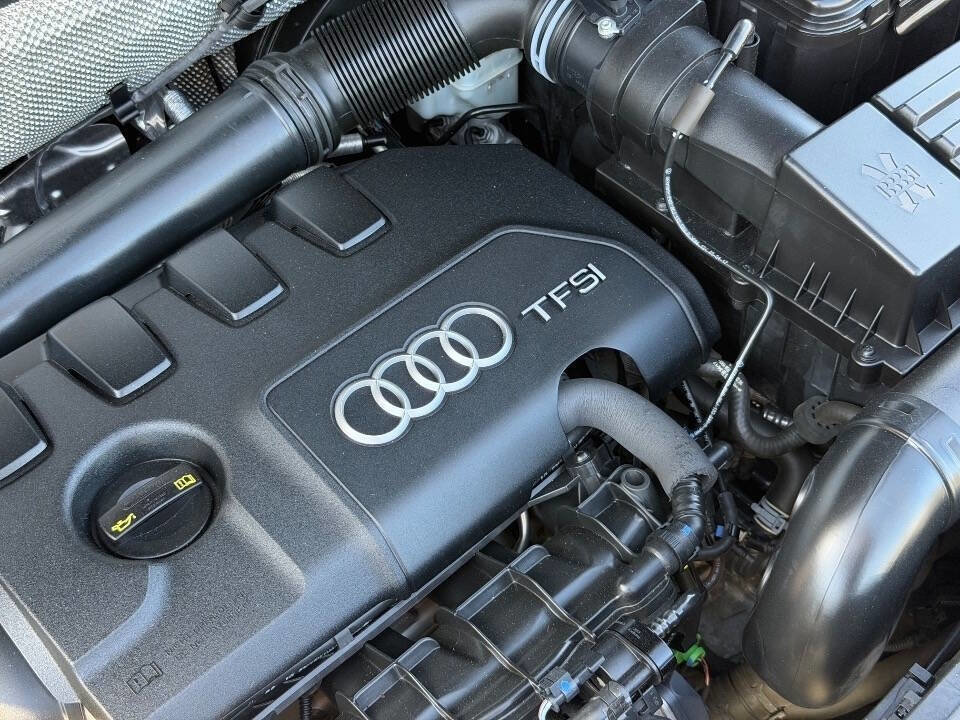Used 2018 Audi Q3 2.0T Premium Plus w/ Premium Plus Package AWD/4WD image 19