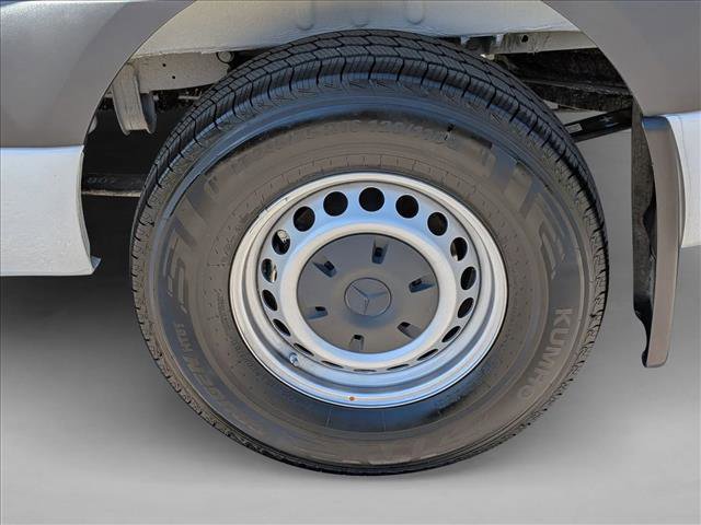 Used 2025 Mercedes-Benz Sprinter 2500 image 22