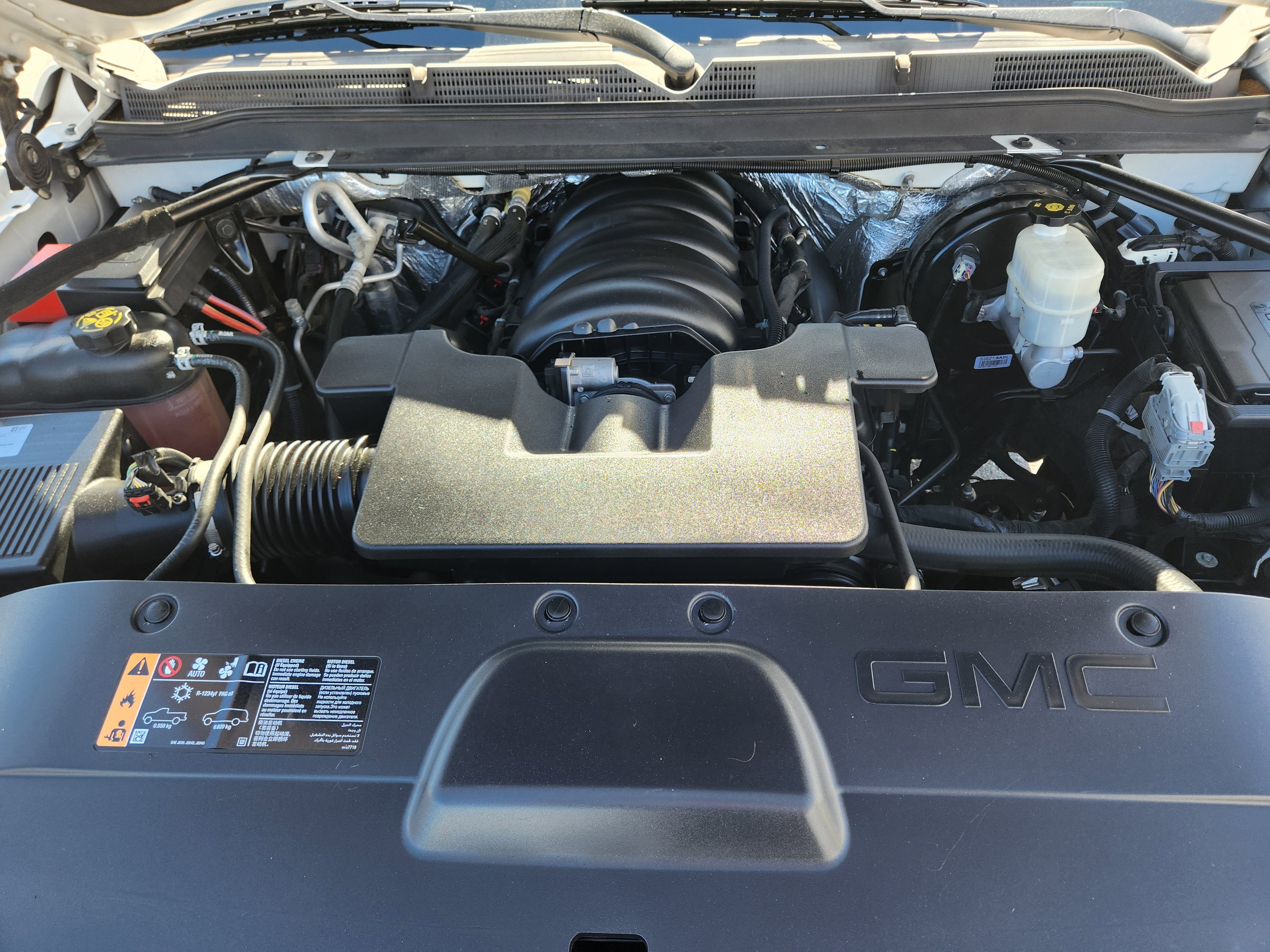 Used 2017 GMC Yukon SLT image 32