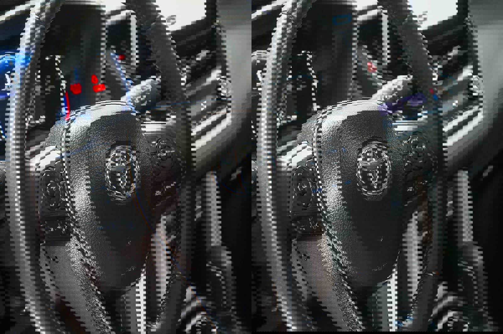 Certified 2025 Toyota Corolla Cross XLE w/ Convenience Package AWD/4WD image 21