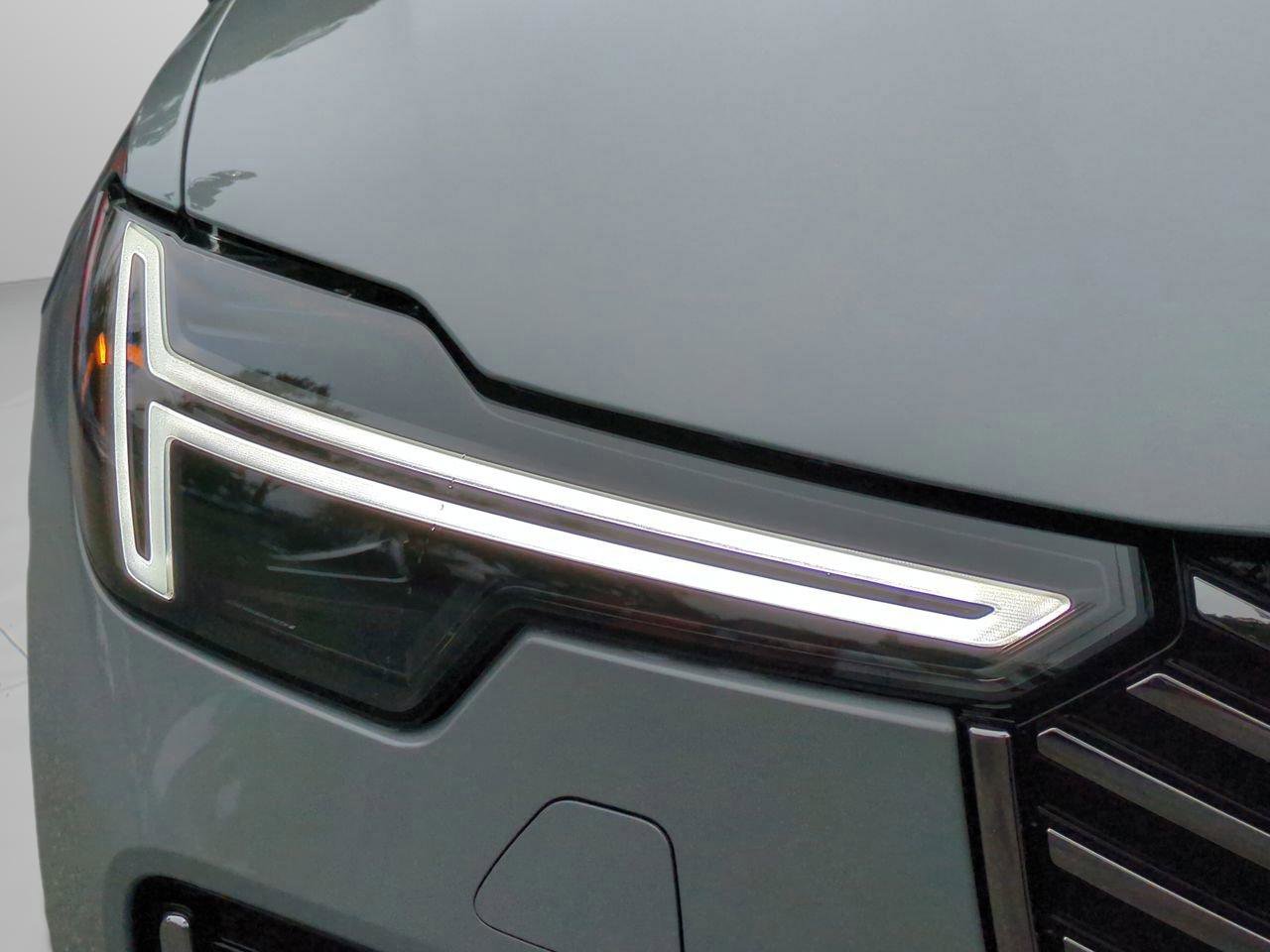 New 2026 Volvo XC90 B6 Plus w/ Protection Package Premier image 10