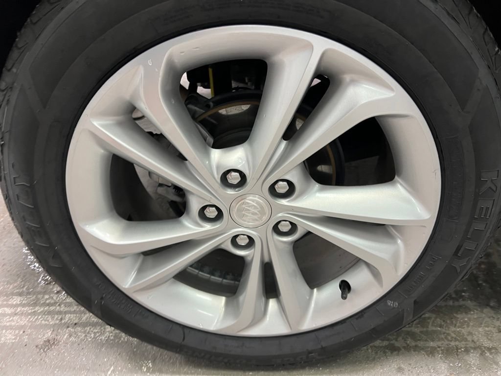 Used 2023 Buick Encore GX Preferred w/ Cold Weather Comfort Package AWD/4WD image 37