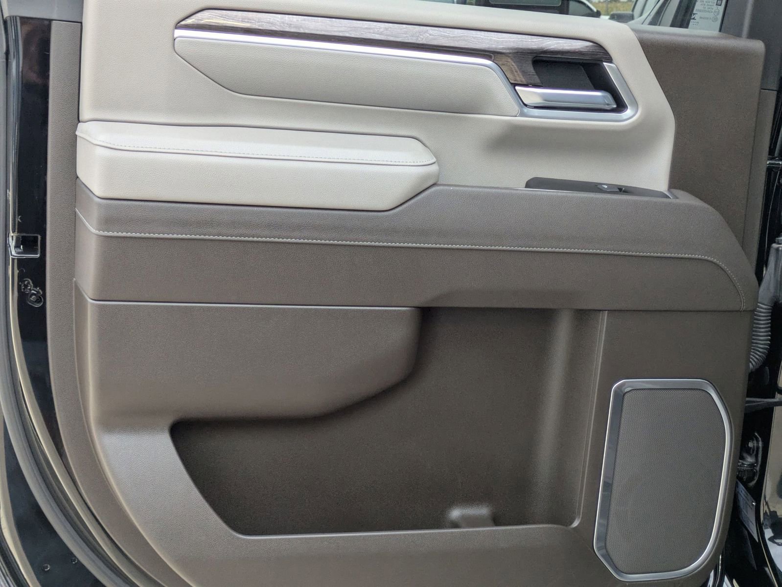 Used 2025 Chevrolet Silverado 2500 LTZ w/ LTZ Premium Texas Edition image 14