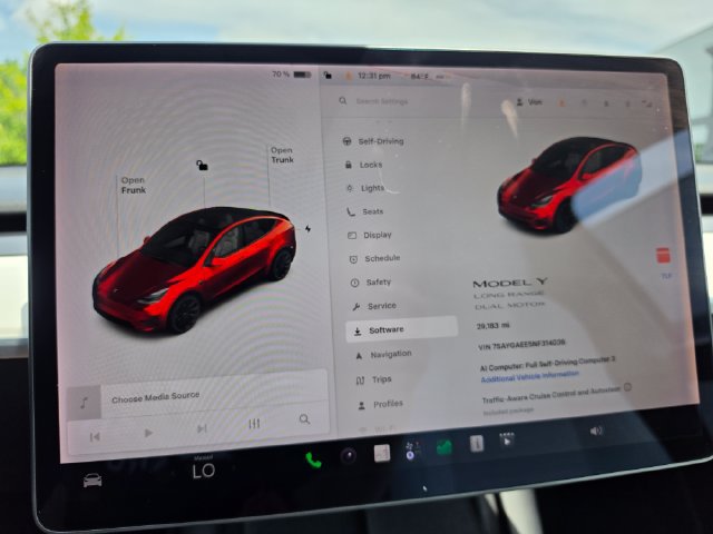 Used 2022 Tesla Model Y Long Range AWD/4WD image 57