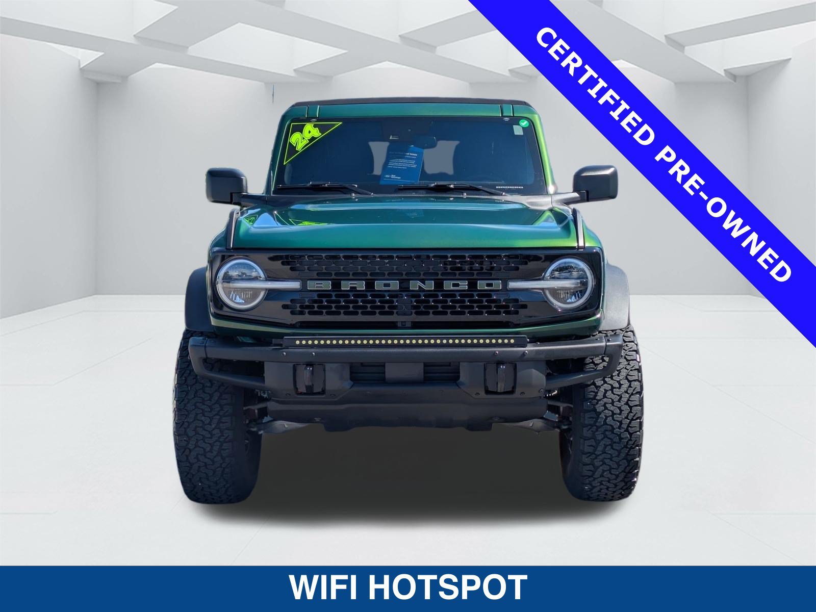 Certified 2024 Ford Bronco Wildtrak AWD/4WD image 9