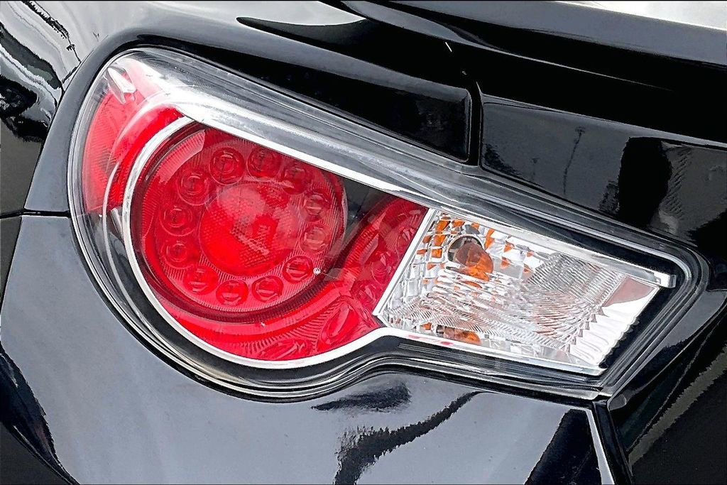 Used 2015 Scion FR-S image 26