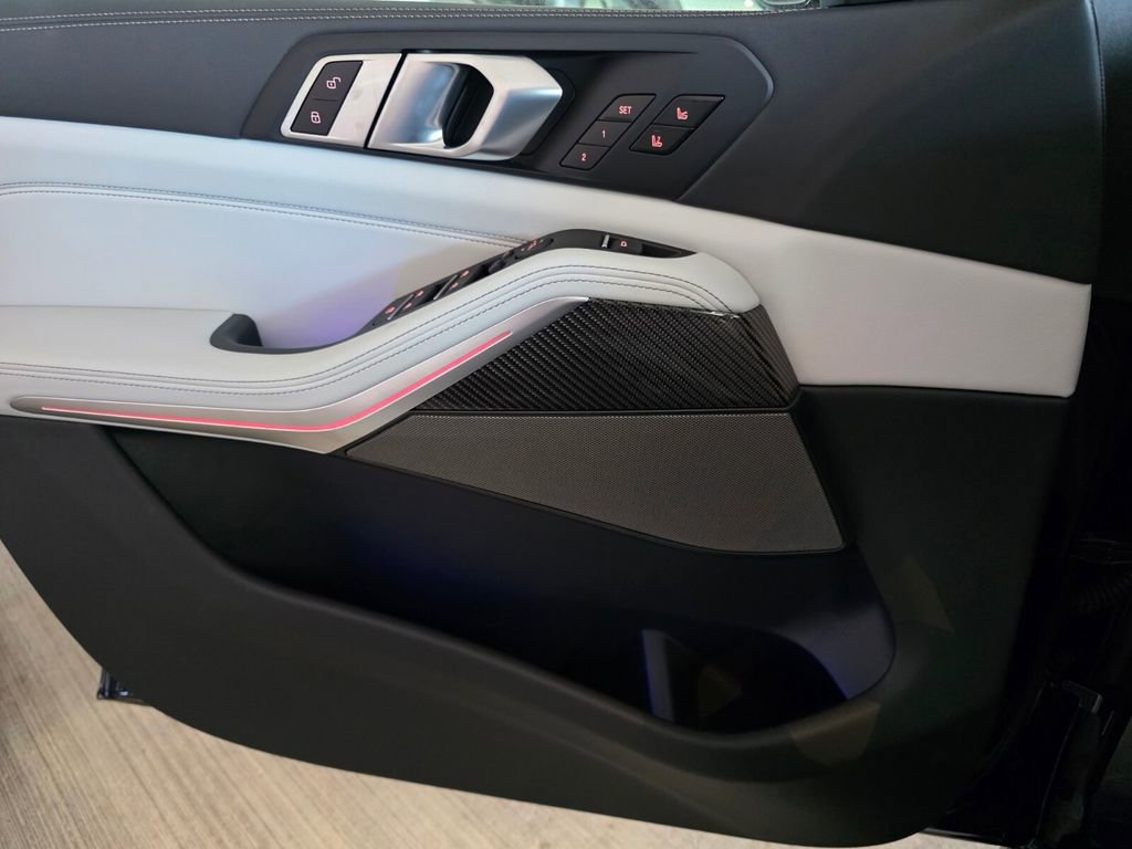 New 2026 BMW X5 M60i AWD/4WD image 16
