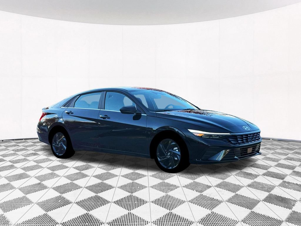 New 2026 Hyundai Elantra SEL Sport Premium FWD image 16