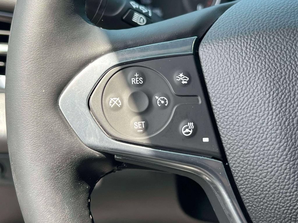 Used 2023 Chevrolet Traverse LT w/ LT Premium Package AWD/4WD image 23