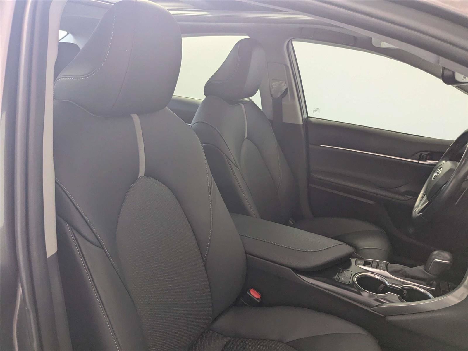 Certified 2020 Toyota Camry XSE FWD image 35