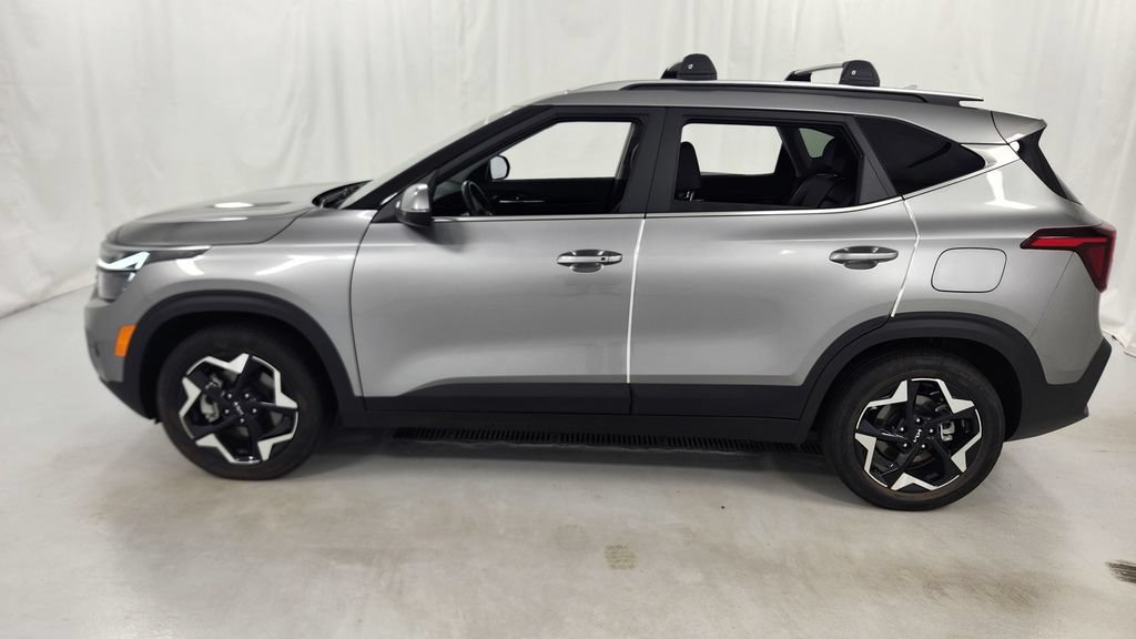 Used 2024 Kia Seltos EX AWD/4WD image 6