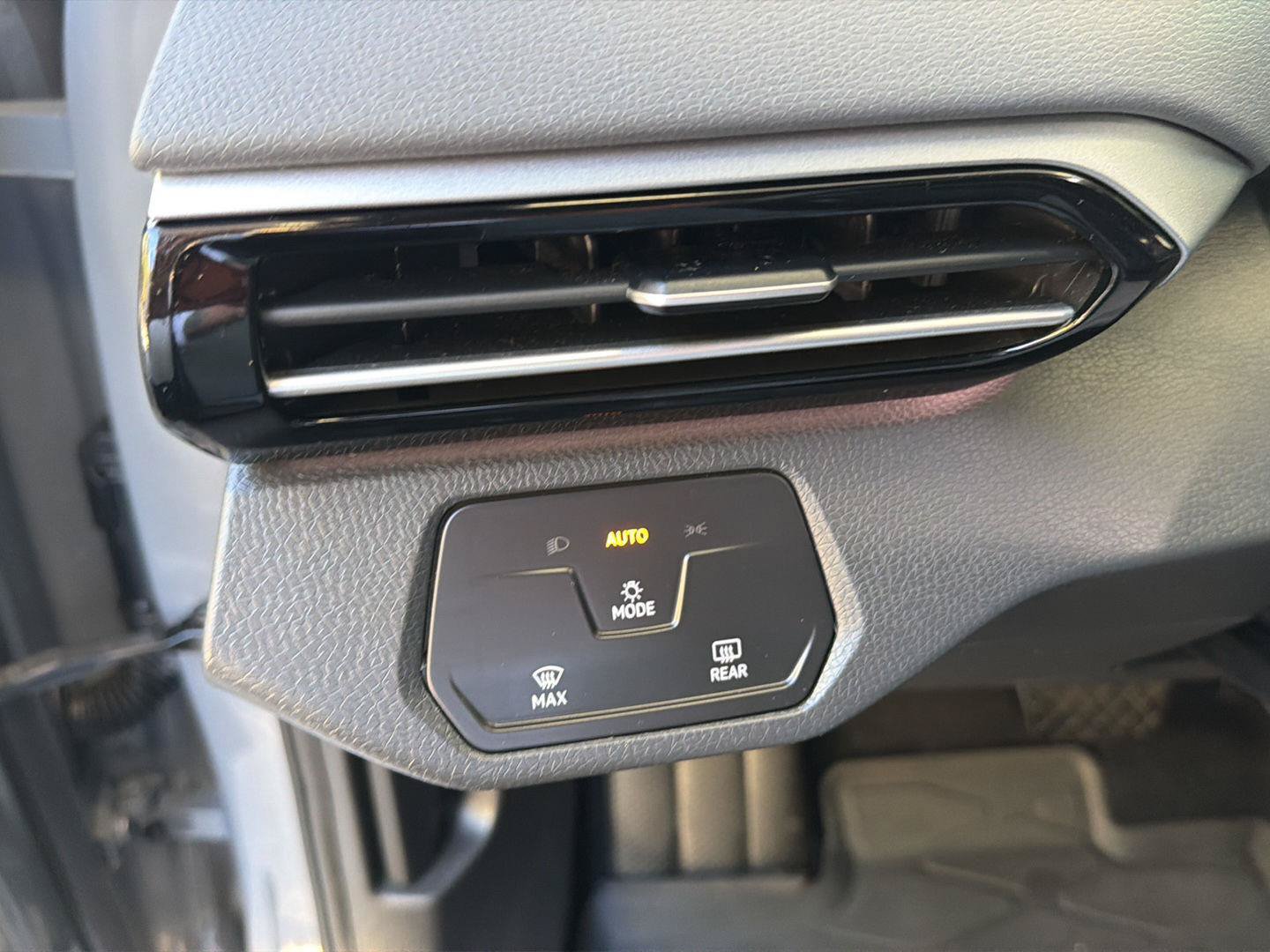 Certified 2023 Volkswagen ID.4 Pro RWD image 20