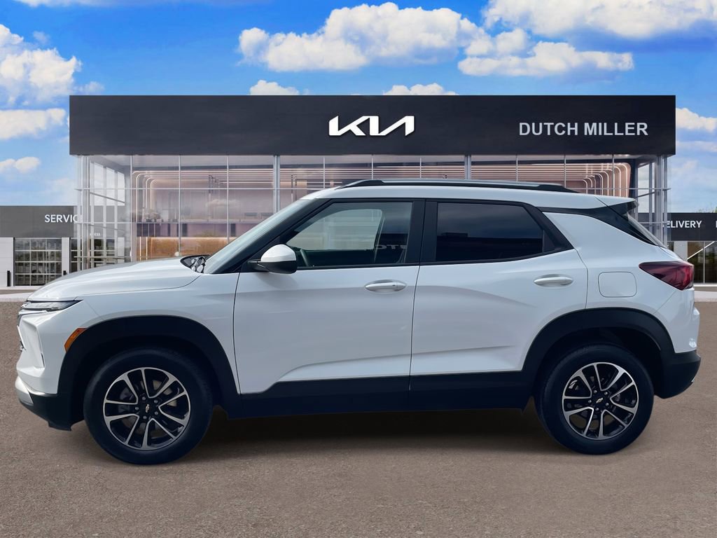 Used 2025 Chevrolet TrailBlazer LT image 4