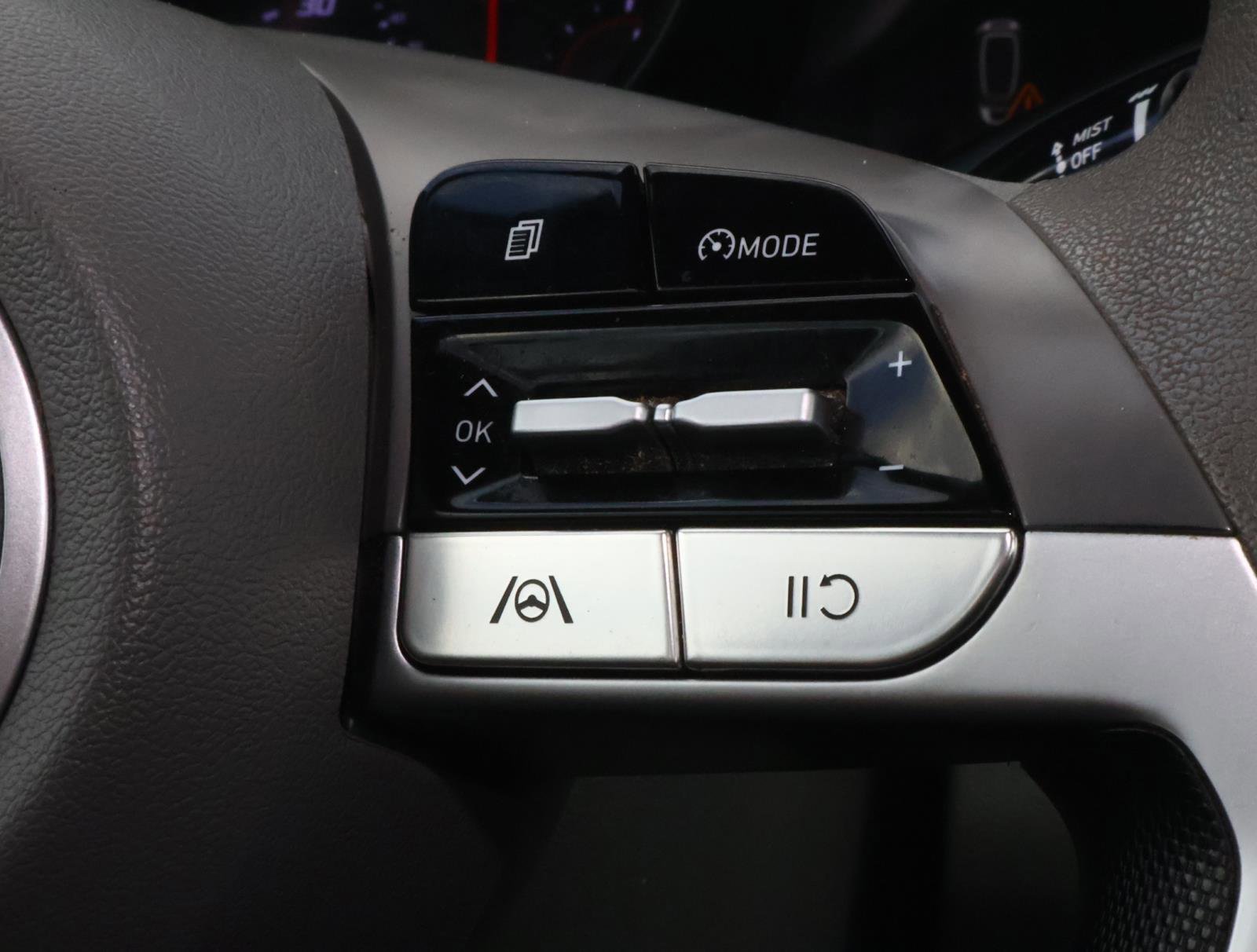 Used 2021 Hyundai Elantra SEL image 23