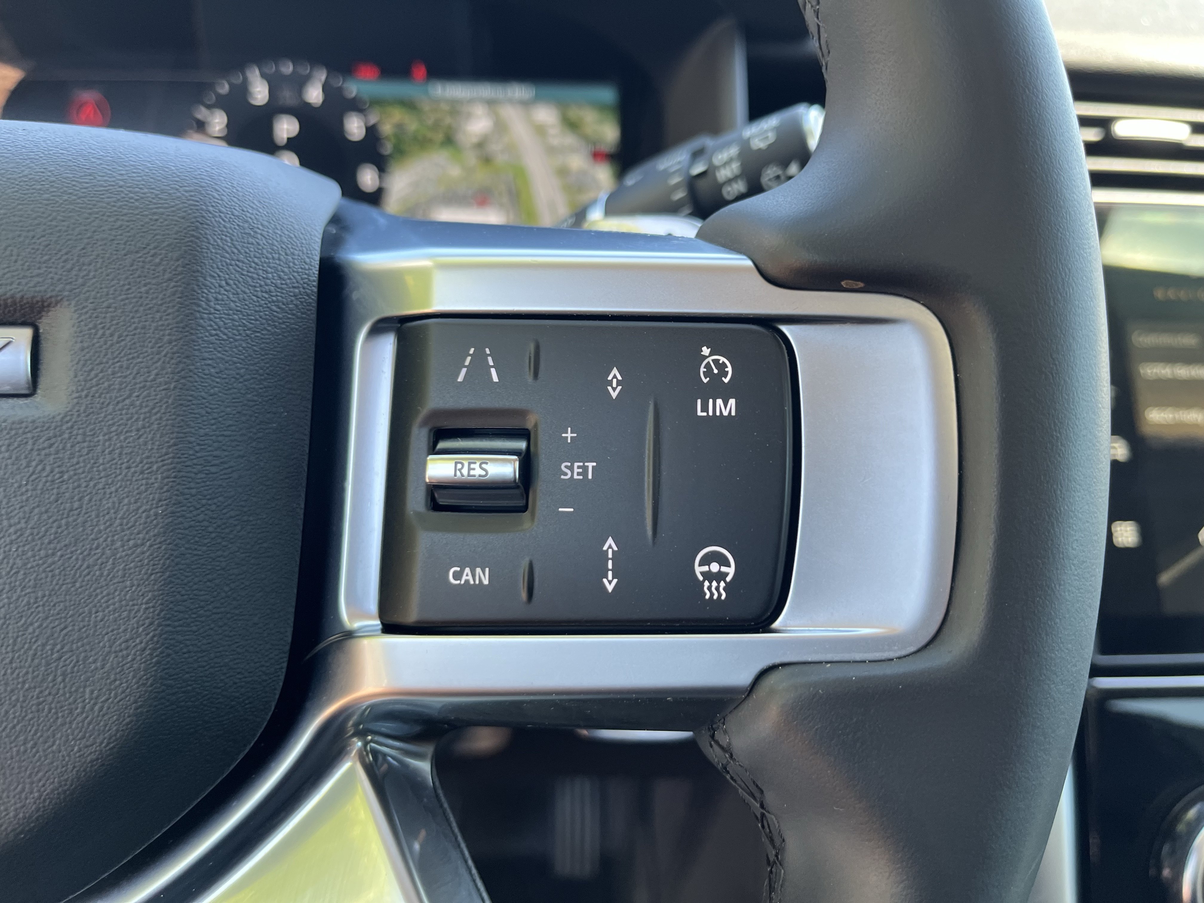 Certified 2024 Land Rover Discovery S AWD/4WD image 23