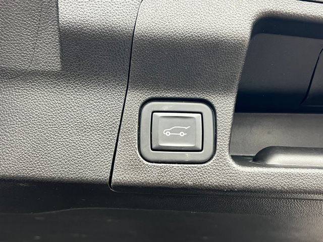 Used 2023 GMC Acadia AT4 w/ Technology Package AWD/4WD image 41