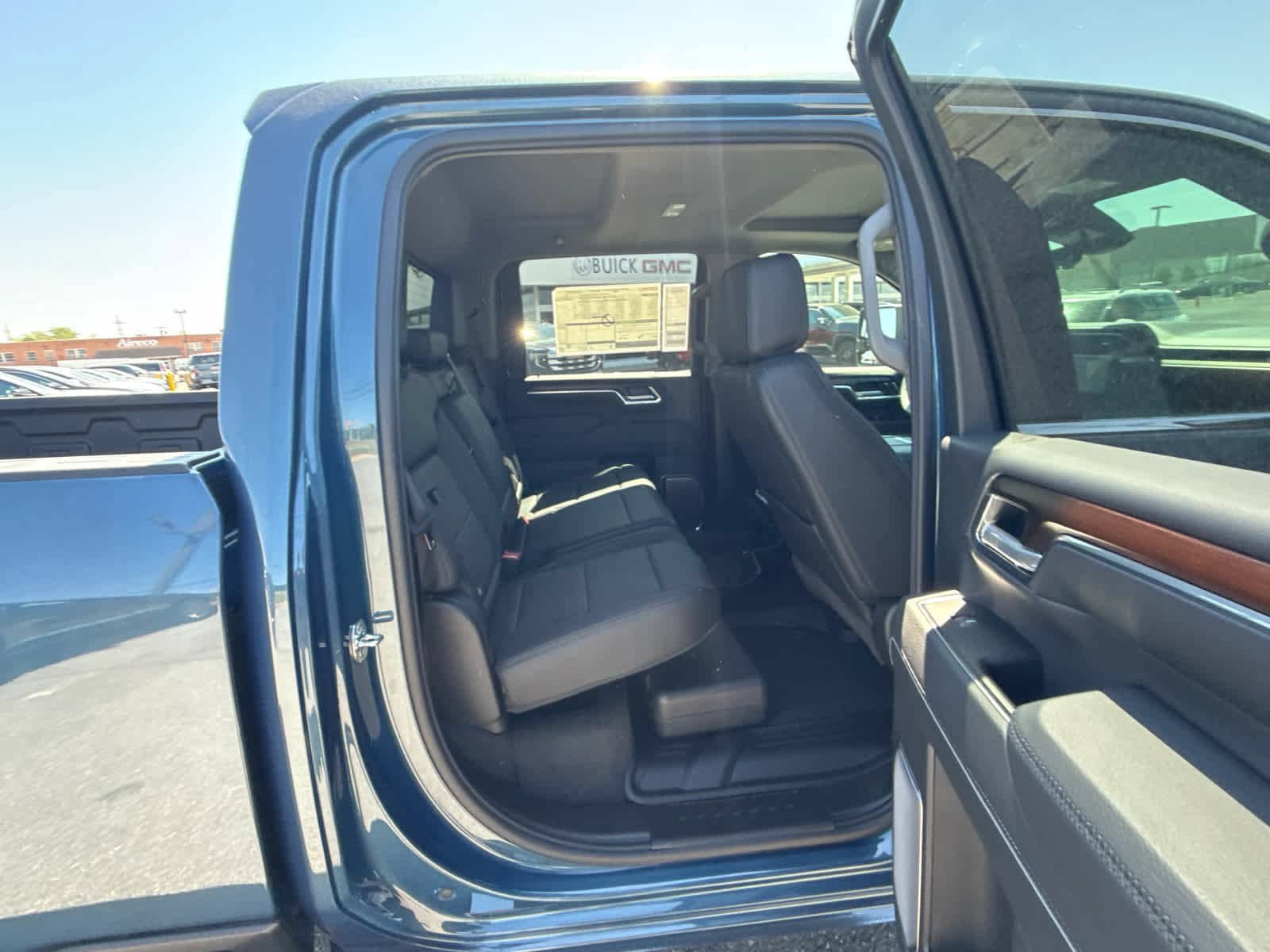 New 2026 GMC Sierra 3500 Denali w/ Denali Reserve Package AWD/4WD image 30