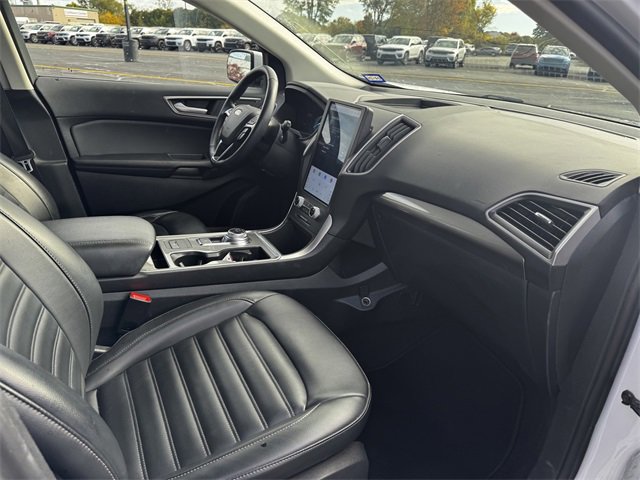Used 2024 Ford Edge SEL image 15