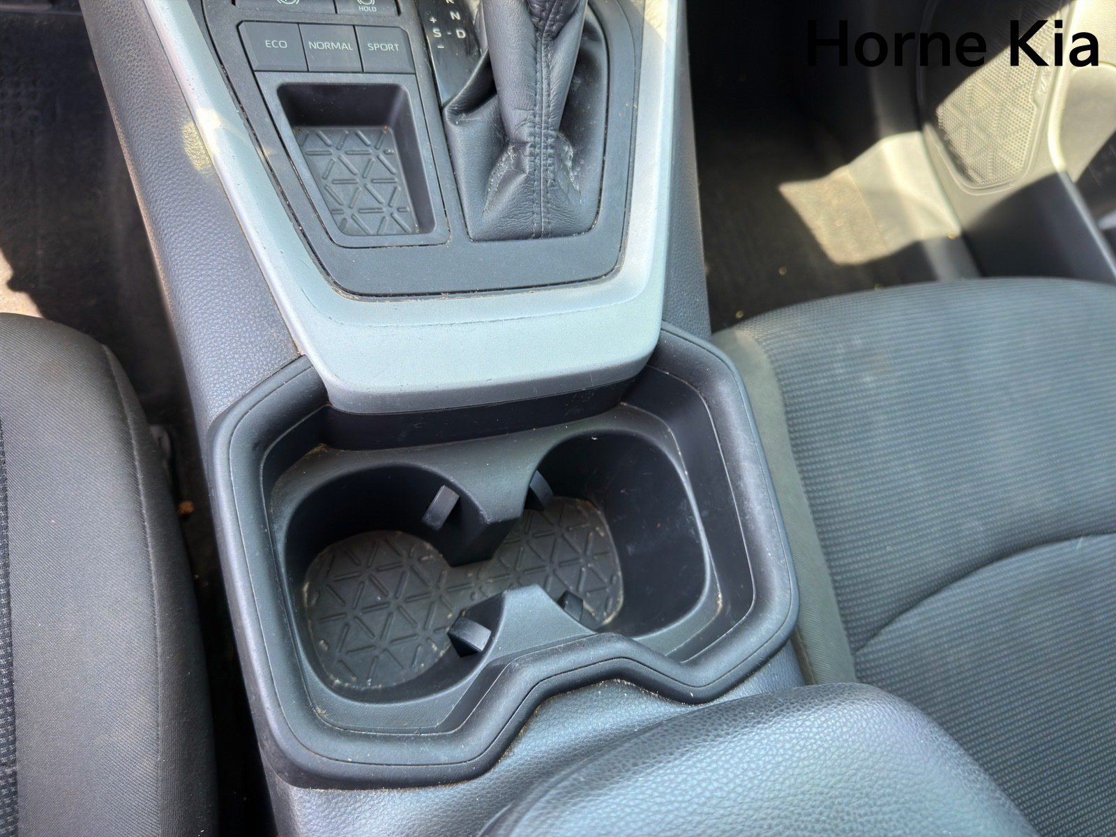 Used 2021 Toyota RAV4 LE FWD image 21