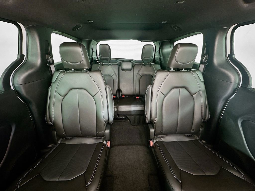 New 2026 Chrysler Pacifica Select image 10
