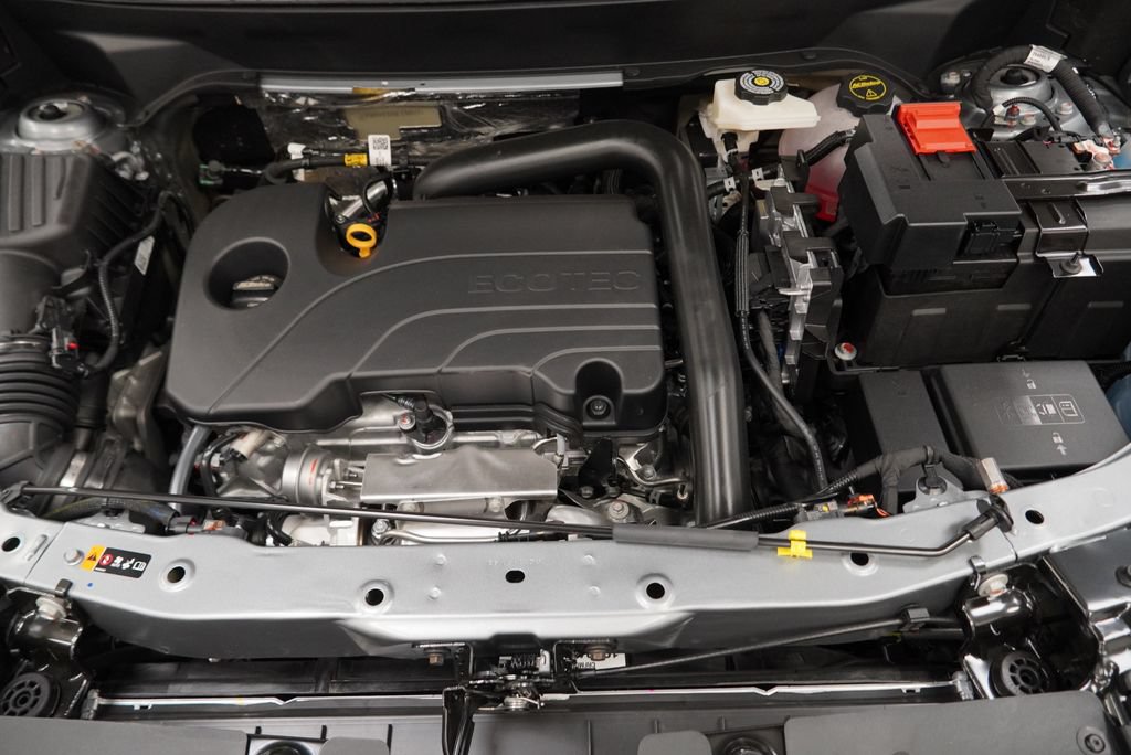 New 2027 Chevrolet Equinox LT FWD image 40