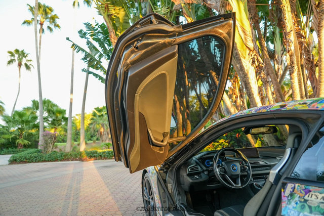 Used 2017 BMW i8 image 22