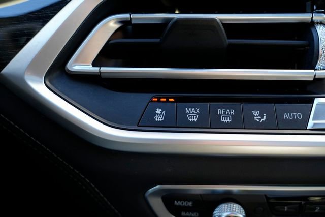 Used 2020 BMW X7 M50i w/ Dynamic Handling Package image 81