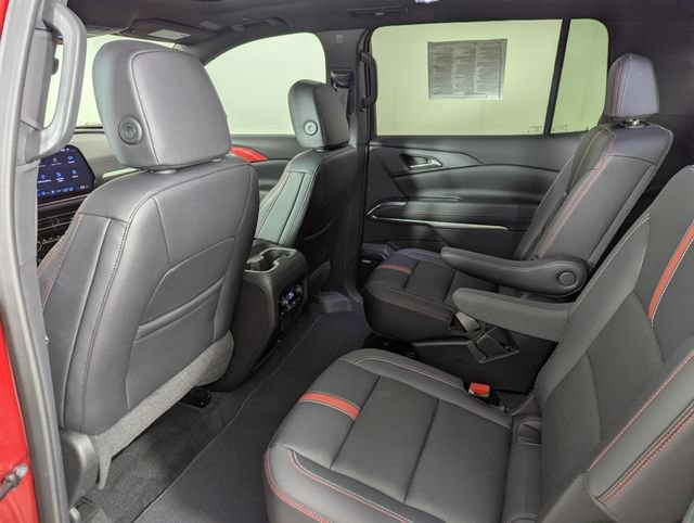 Used 2024 Chevrolet Traverse RS AWD/4WD image 23