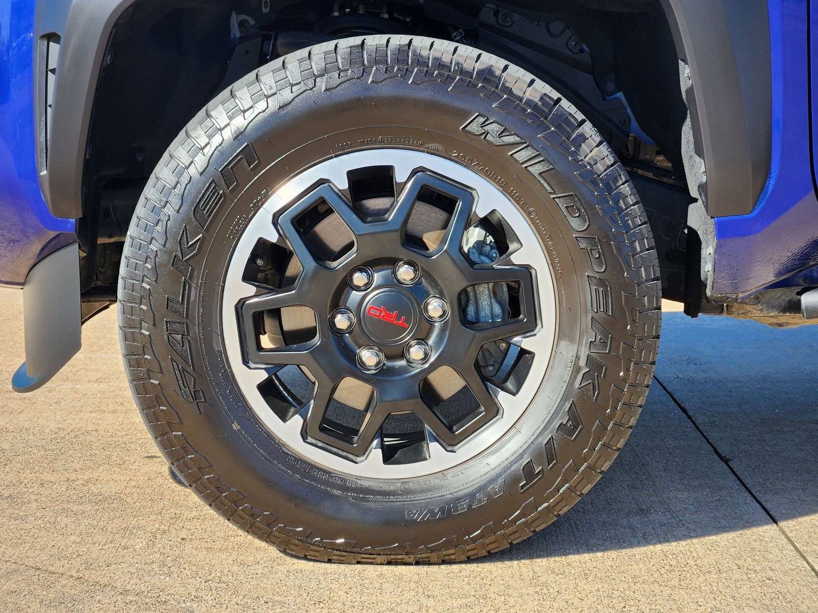 Used 2025 Toyota Tacoma TRD Off-Road image 14