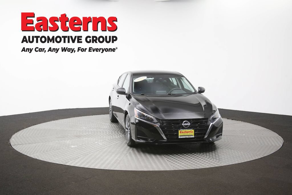 Used 2025 Nissan Altima 2.5 SV FWD image 49