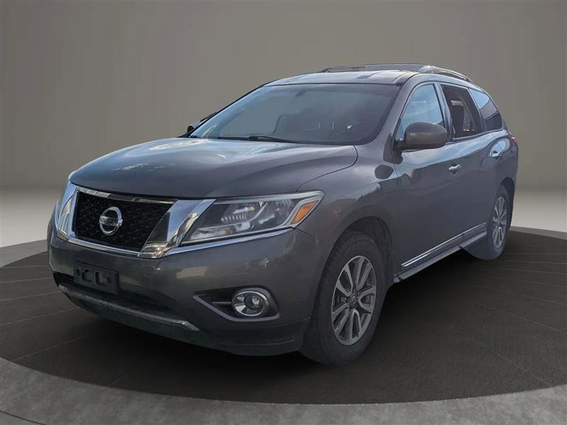 Used 2018 Nissan Pathfinder SV image 1
