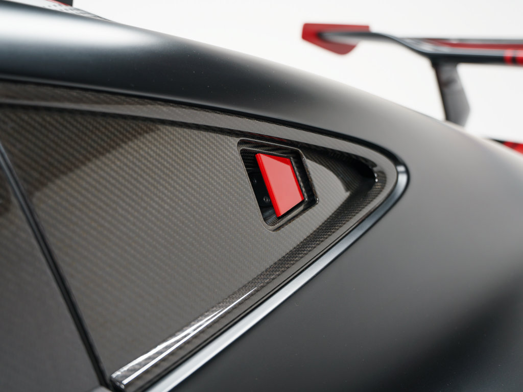 Used 2015 McLaren P1 RWD image 31