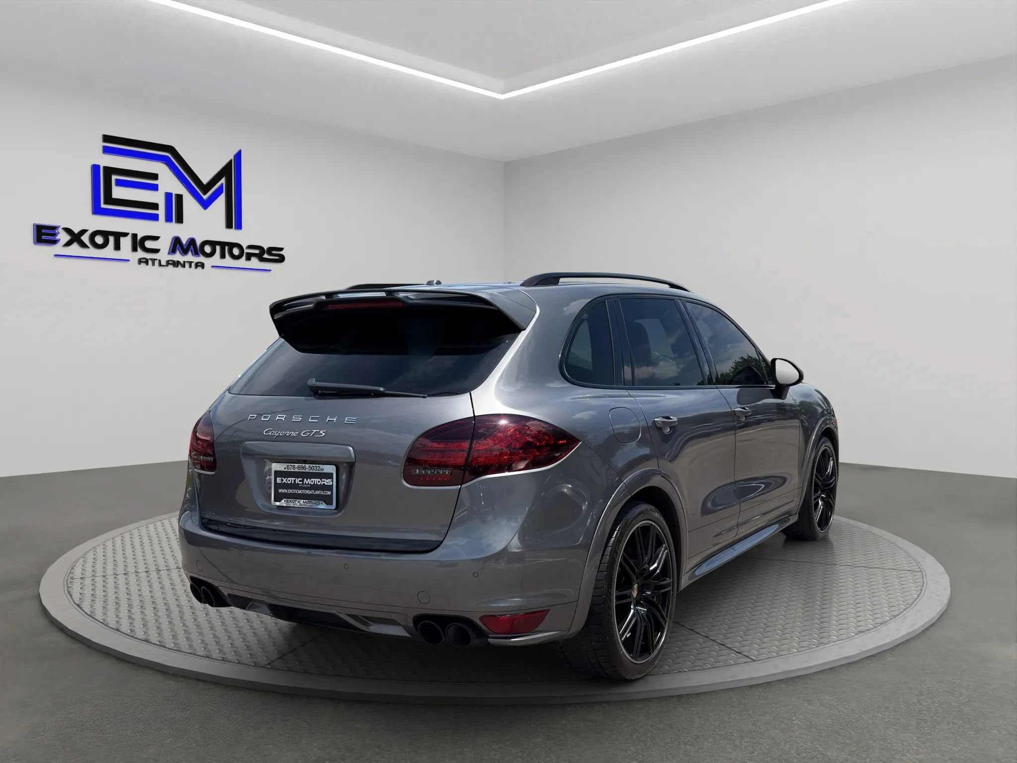 Used 2013 Porsche Cayenne GTS AWD/4WD image 5