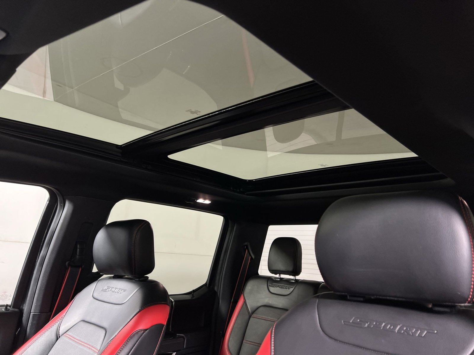 Used 2019 Ford F150 Lariat w/ Equipment Group 502A Luxury image 22