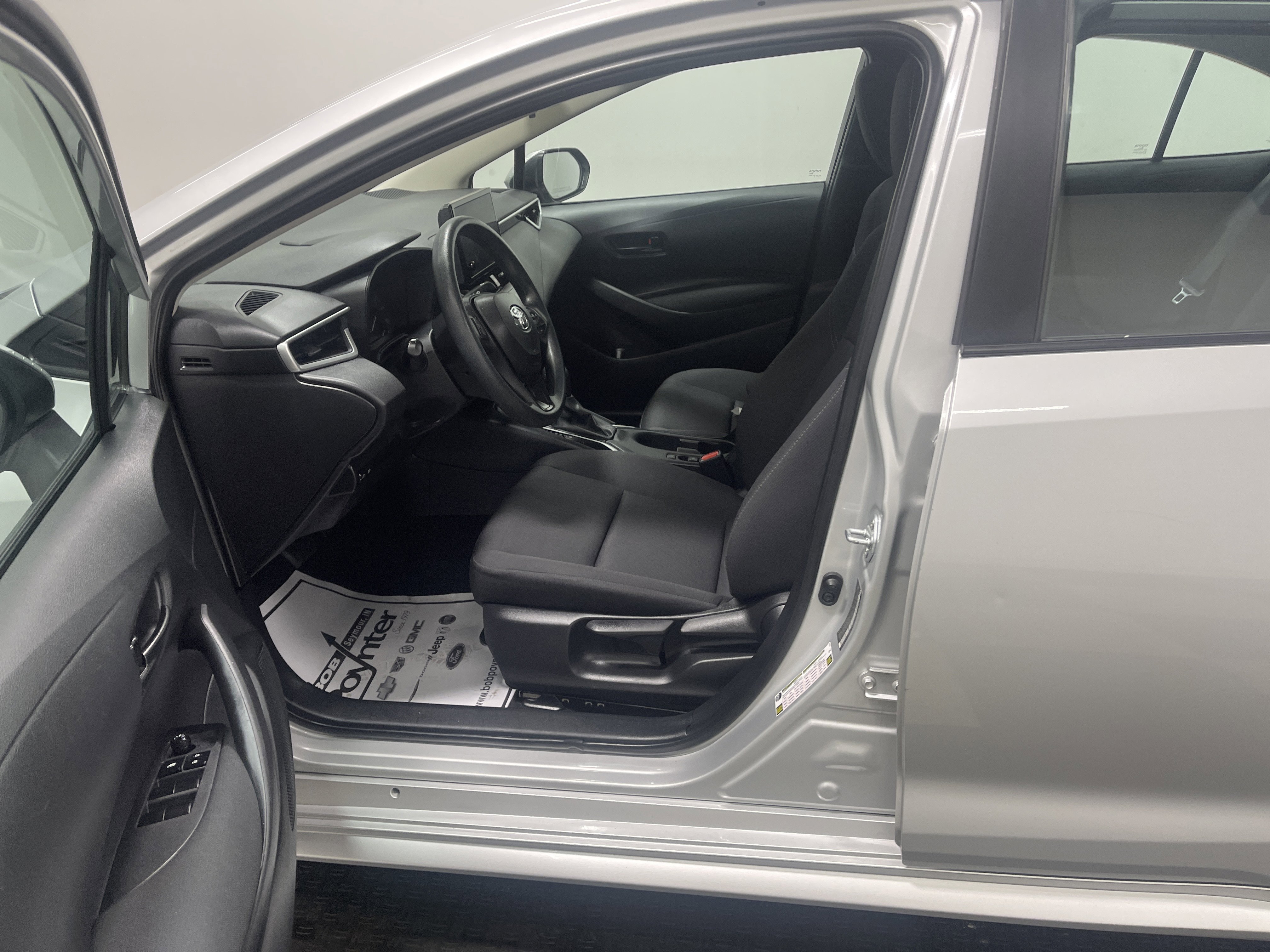 Used 2024 Toyota Corolla LE image 9